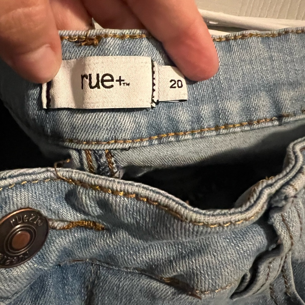 Jeans - Picture 2 of 2